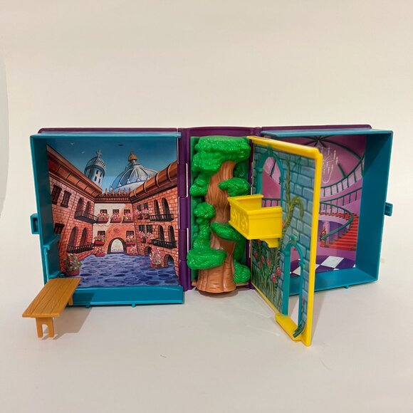 Romeo and Juliet Book Play Set William Shakespeare 1996 Big Feats Entertainment - Picture 1 of 7